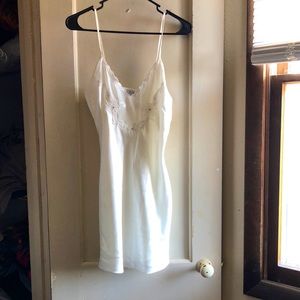 Val Mode vintage slip. Size s